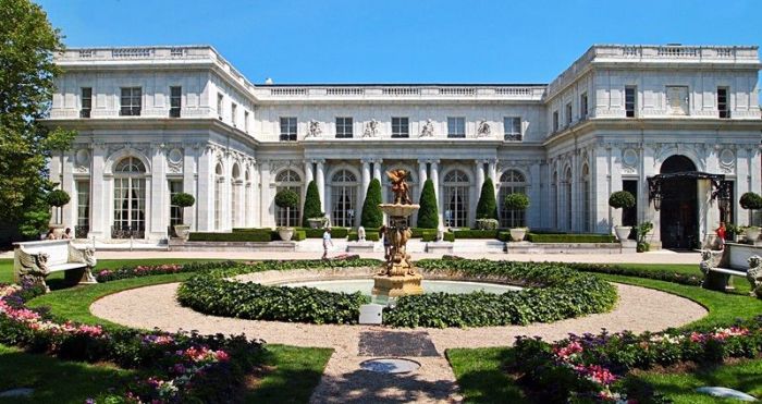 Newport Mansions 