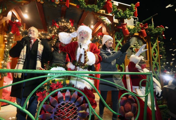 boston enchanted trolley tour holiday lights