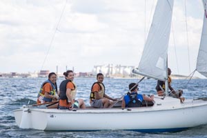 summer youth sailing programs at courageous sailing photo