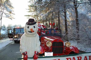 norfolk santa parade  holiday celebration photo