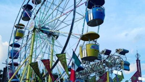 dartmouth mall carnival photo